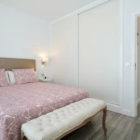 Apartment Rociega B *